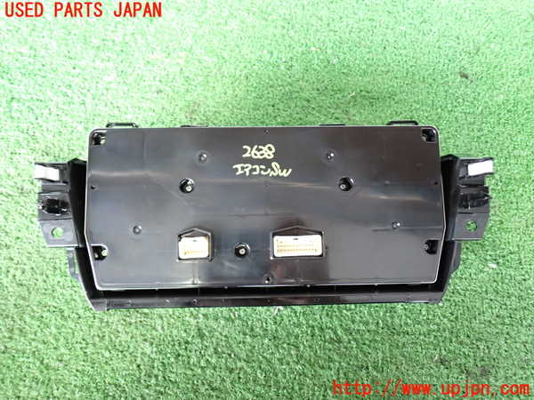 2UPJ-26386066]CX-5(KE2FW)エアコンスイッチ1 中古_m0003.jpg