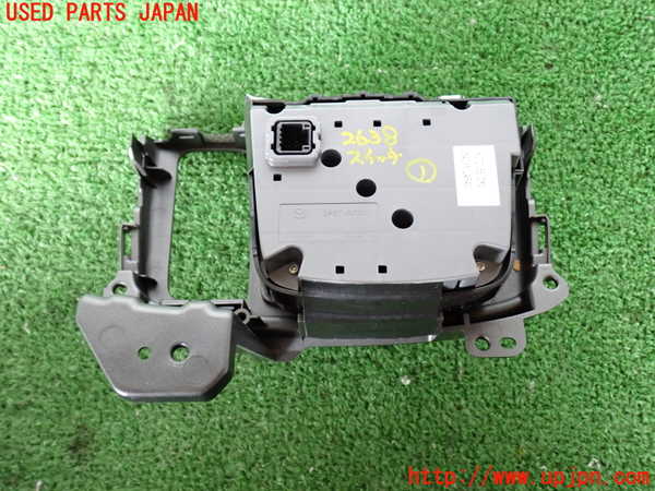 2UPJ-26386306]CX-5(KE2FW)スイッチ1 (ナビ操作) 中古_m0002.jpg