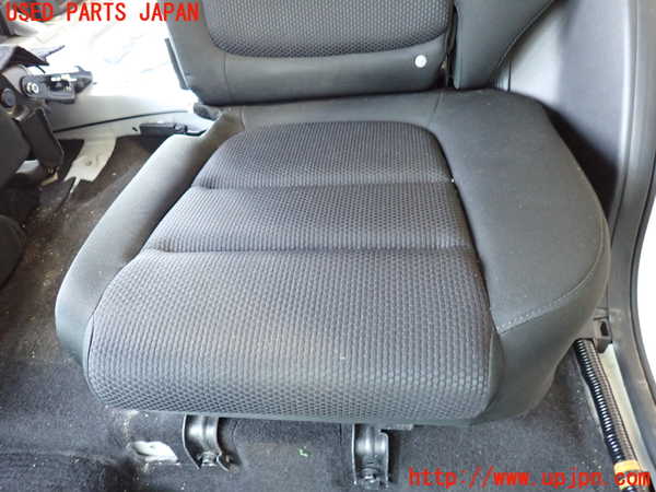 2UPJ-26387175]CX-5(KE2FW)左2列目シート 中古_m0002.jpg