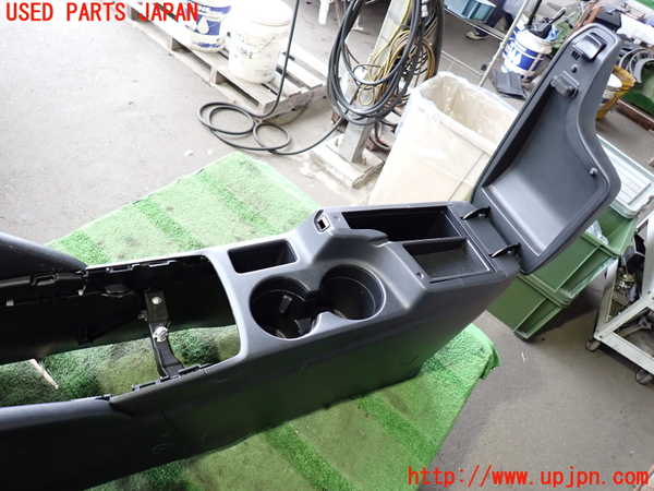2UPJ-26387540]CX-5(KE2FW)センターコンソール 中古_m0003.jpg