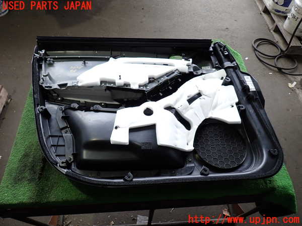 2UPJ-26381234]CX-5(KE2FW)右前ドア内張り 中古_m0005.jpg