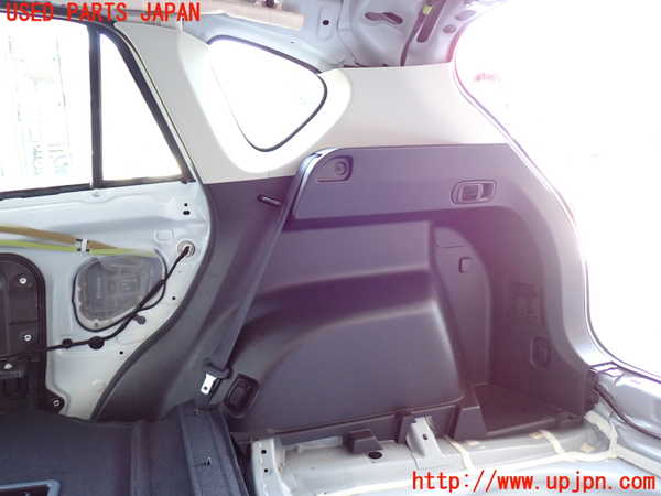 2UPJ-26387675]CX-5(KE2FW)右リアピラートリム 中古_m0001.jpg