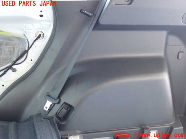 2UPJ-26387675]CX-5(KE2FW)右リアピラートリム 中古_m0003.jpg