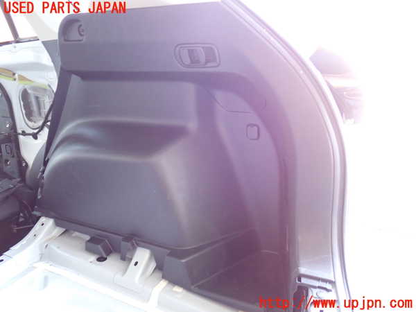 2UPJ-26387675]CX-5(KE2FW)右リアピラートリム 中古_m0004.jpg