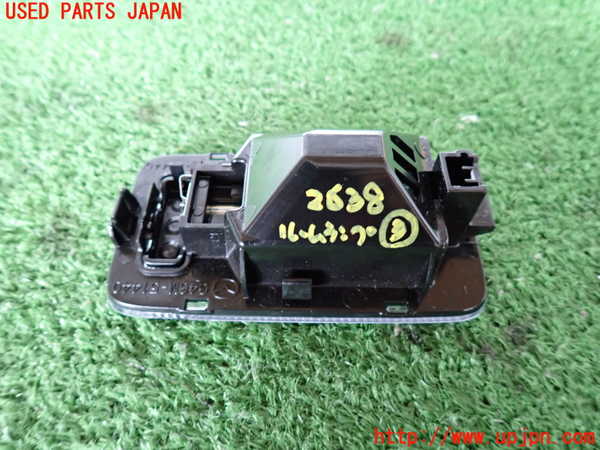 2UPJ-26386413]CX-5(KE2FW)ルームランプ3 (ラゲッジ 側面) 中古_m0002.jpg