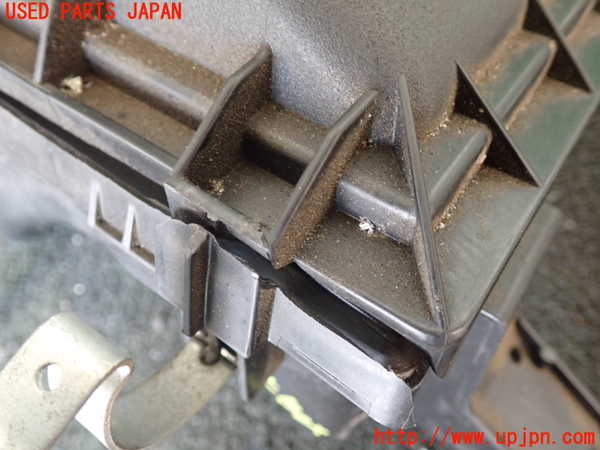 1UPJ-26392560]ヴォクシーハイブリッド(ノアハイブリッド)(ZWR80G)エアクリーナーボックス 中古_m0005.jpg