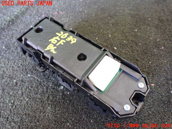 5UPJ-26396240]ヴォクシーハイブリッド(ノアハイブリッド)(ZWR80G)右前パワーウィンドウスイッチ 中古_m0002.jpg