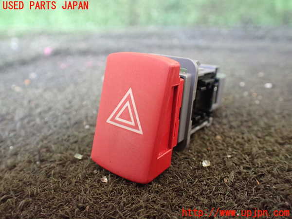 1UPJ-26396290]ヴォクシーハイブリッド(ノアハイブリッド)(ZWR80G)ハザードスイッチ 中古_m0001.jpg