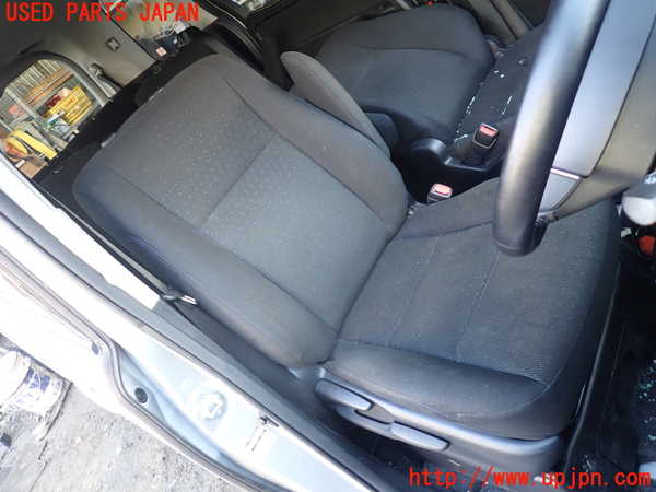 5UPJ-26397035]ヴォクシーハイブリッド(ノアハイブリッド)(ZWR80G)運転席シート 中古_m0001.jpg