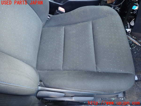 5UPJ-26397035]ヴォクシーハイブリッド(ノアハイブリッド)(ZWR80G)運転席シート 中古_m0003.jpg