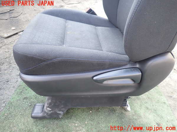 5UPJ-26397065]ヴォクシーハイブリッド(ノアハイブリッド)(ZWR80G)助手席シート 中古_m0004.jpg