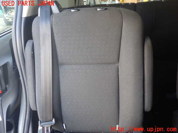 5UPJ-26397145]ヴォクシーハイブリッド(ノアハイブリッド)(ZWR80G)右2列目シート 中古_m0002.jpg