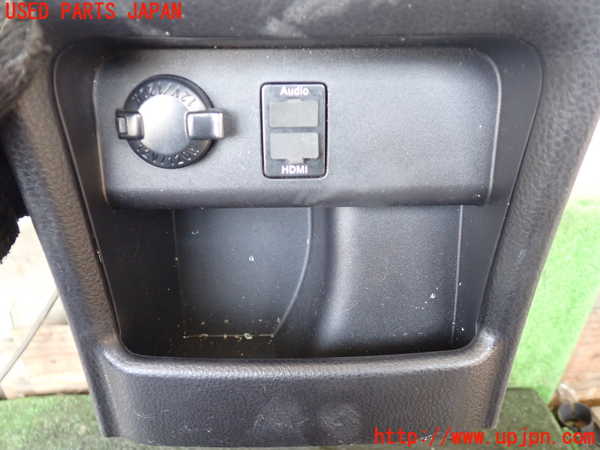 5UPJ-26397691]ヴォクシーハイブリッド(ノアハイブリッド)(ZWR80G)内装トリム類1 中古_m0003.jpg