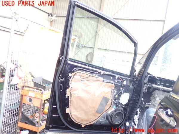 5UPJ-26401260]エスクァイアハイブリッド(ZWR80G)左前ドア NSG M3O5 中古_m0004.jpg