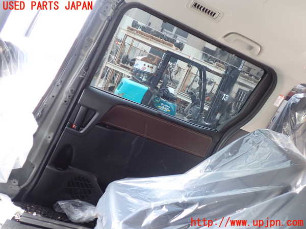 1UPJ-26401290]エスクァイアハイブリッド(ZWR80G)右後ドア NSG M31Q8 中古_m0004.jpg