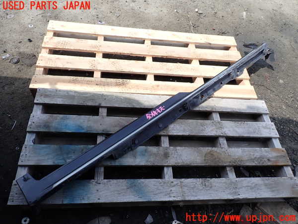 1UPJ-26401392]エスクァイアハイブリッド(ZWR80G)左サイドステップ 中古_m0001.jpg