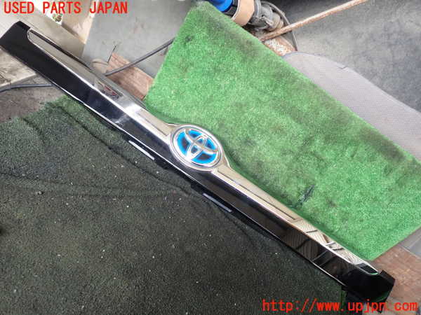 1UPJ-26401559]エスクァイアハイブリッド(ZWR80G)リアフィニッシャー 中古_m0001.jpg