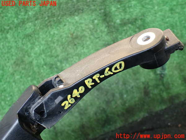1UPJ-26401661]エスクァイアハイブリッド(ZWR80G)リアワイパーアーム1 中古_m0002.jpg