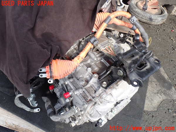 1UPJ-26403010]エスクァイアハイブリッド(ZWR80G)ミッション AT 2ZR-FXE 中古_m0001.jpg