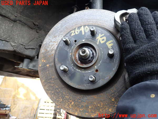 1UPJ-26404290]エスクァイアハイブリッド(ZWR80G)右フロントナックルハブ 中古_m0001.jpg