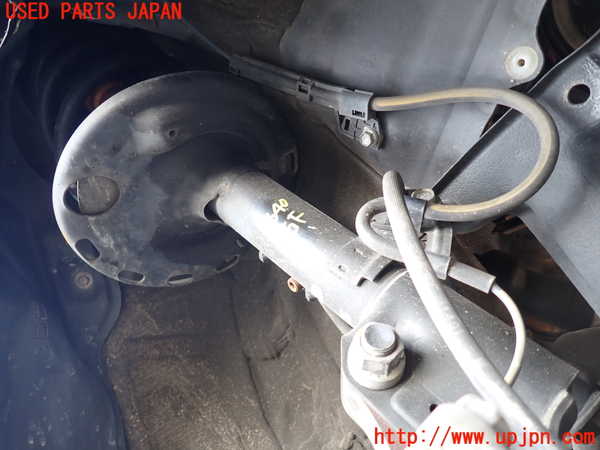 1UPJ-26405015]エスクァイアハイブリッド(ZWR80G)右フロントストラット 中古_m0001.jpg