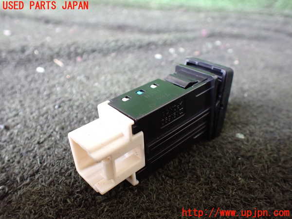 1UPJ-26406311]エスクァイアハイブリッド(ZWR80G)スイッチ6 (運転席側シートヒーター) 中古_m0002.jpg