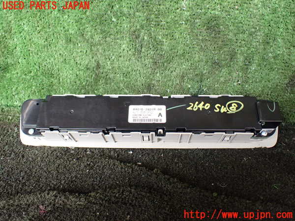 1UPJ-26406313]エスクァイアハイブリッド(ZWR80G)スイッチ8 (リヤエアコン) 中古_m0002.jpg