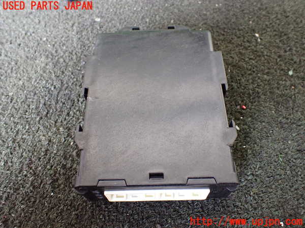 1UPJ-26406115]エスクァイアハイブリッド(ZWR80G)ミッションコンピューター 中古_m0003.jpg