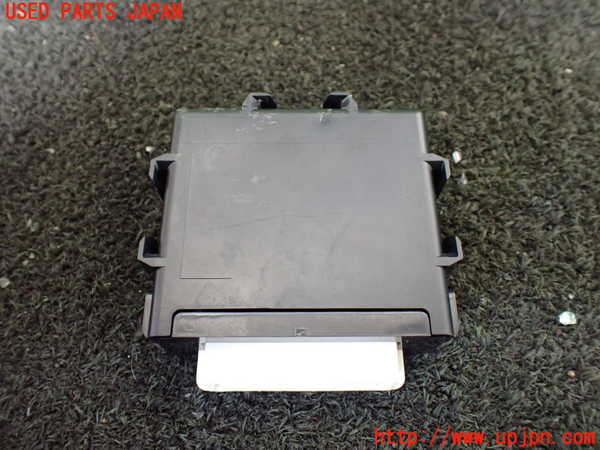 1UPJ-26406146]エスクァイアハイブリッド(ZWR80G)コンピューター1 (ヘッドランプレベリング) 中古_m0003.jpg