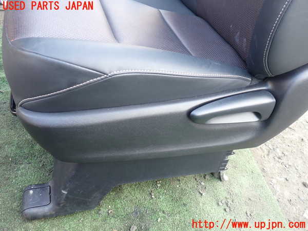 1UPJ-26407065]エスクァイアハイブリッド(ZWR80G)助手席シート 中古_m0004.jpg