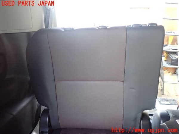1UPJ-26407235]エスクァイアハイブリッド(ZWR80G)右3列目シート 中古_m0002.jpg