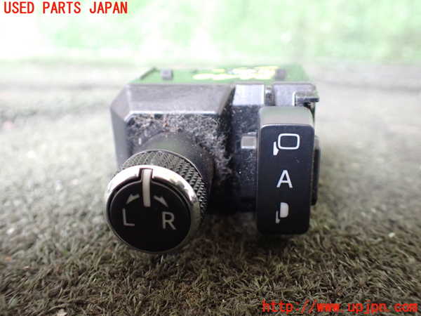 1UPJ-26406280]エスクァイアハイブリッド(ZWR80G)ミラースイッチ 中古_m0001.jpg