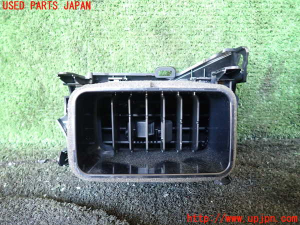 1UPJ-26407527]エスクァイアハイブリッド(ZWR80G)エアコン吹き出し口2 (左) 中古_m0002.jpg