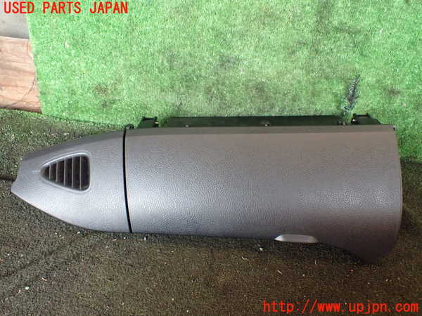 1UPJ-26407841]エスクァイアハイブリッド(ZWR80G)小物入れ1 中古_m0001.jpg