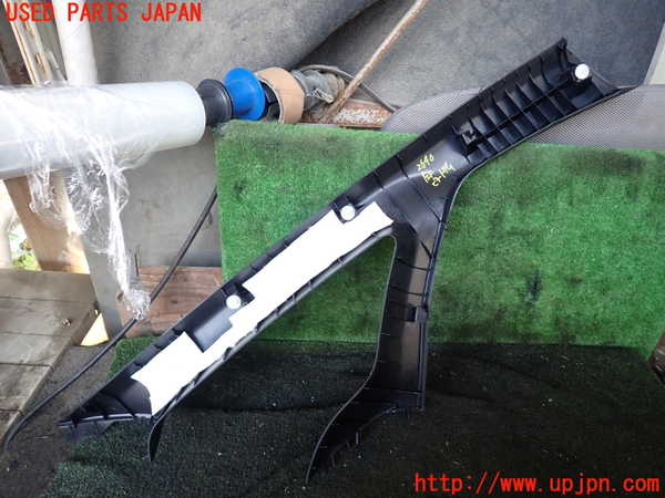 1UPJ-26407660]エスクァイアハイブリッド(ZWR80G)左フロントピラートリム 中古_m0003.jpg