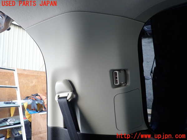 5UPJ-26407680]エスクァイアハイブリッド(ZWR80G)左リアピラートリム 中古_m0003.jpg