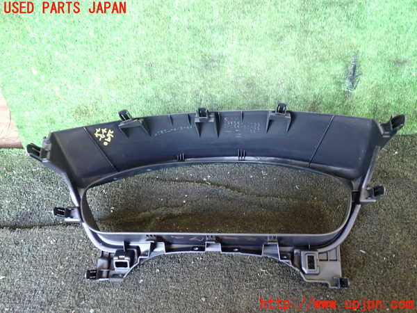 1UPJ-26407510]エスクァイアハイブリッド(ZWR80G)メーターフード 中古_m0003.jpg