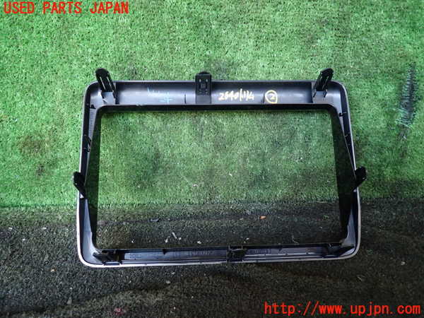 1UPJ-26407692]エスクァイアハイブリッド(ZWR80G)内装トリム類2 中古_m0002.jpg