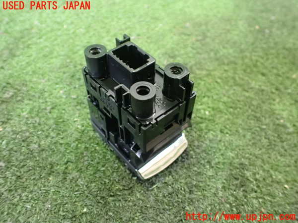 2UPJ-26416307]エクリプスクロス PHEV(GL3W)スイッチ2 (パーキング　AUTO HOLD) 中古_m0002.jpg