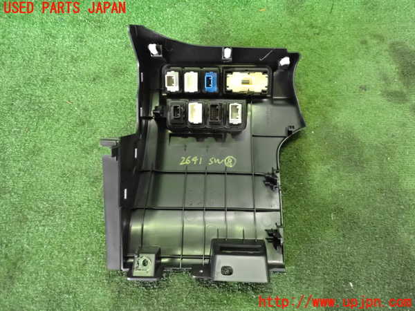 2UPJ-26416313]エクリプスクロス PHEV(GL3W)スイッチ8 (ヘッドアップディスプレイ・光軸調整ダイヤル　その他) 中古_m0003.jpg