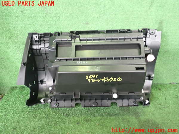 2UPJ-26417516]エクリプスクロス PHEV(GL3W)グローブボックス1 中古_m0004.jpg