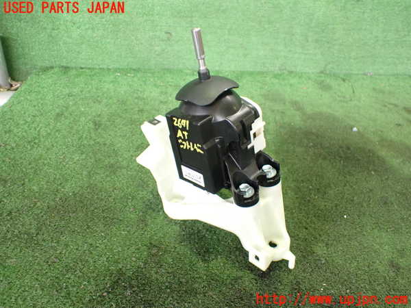 2UPJ-26417555]エクリプスクロス PHEV(GL3W)ATシフトレバー 中古_m0001.jpg
