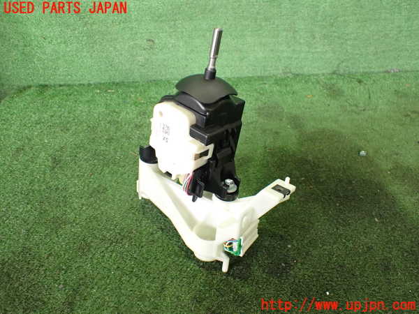 2UPJ-26417555]エクリプスクロス PHEV(GL3W)ATシフトレバー 中古_m0002.jpg