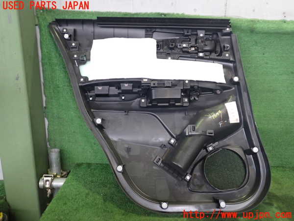2UPJ-26411294]エクリプスクロス PHEV(GL3W)右後ドア内張り 中古_m0002.jpg