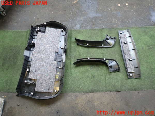 2UPJ-26411578]エクリプスクロス PHEV(GL3W)バックドア内張り 中古_m0002.jpg