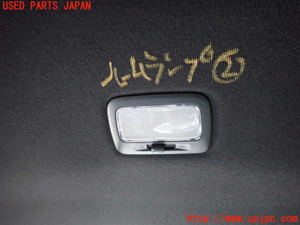 2UPJ-26416412]エクリプスクロス PHEV(GL3W)ルームランプ2 (真中 2列目) 中古_m0001.jpg