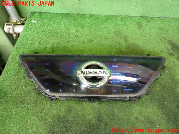 2UPJ-26421050]日産リーフ(ZE1)ラジエターグリル 中古_m0001.jpg