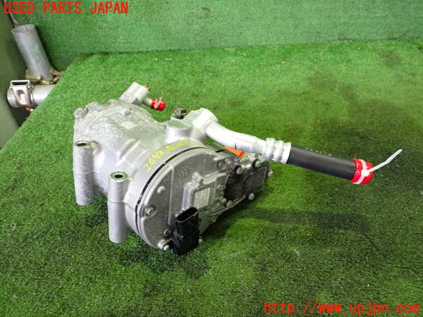 2UPJ-26426025]日産リーフ(ZE1)エアコンコンプレッサー 中古_m0001.jpg