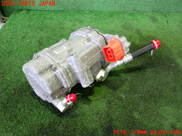 2UPJ-26426025]日産リーフ(ZE1)エアコンコンプレッサー 中古_m0002.jpg