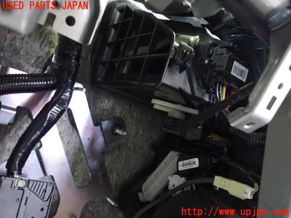 2UPJ-26426081]日産リーフ(ZE1)エバポレーター1 中古_m0002.jpg